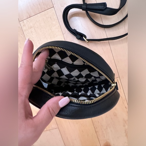 NEW Loungefly Disney Mickey Mouse & Minnie Mouse
Cake Crossbody Bag - Picture 7 of 12